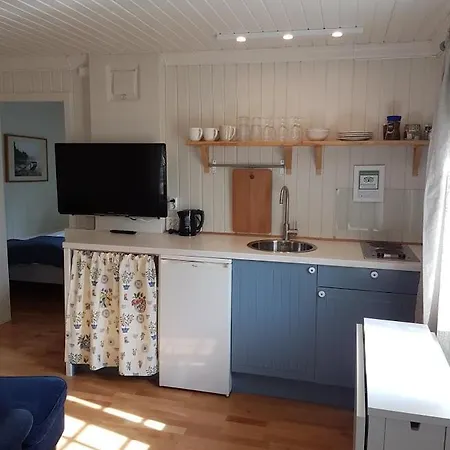 Jomfruburet Og Drengestua Gran