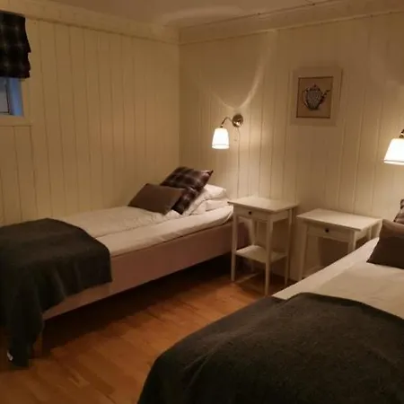 Jomfruburet Og Drengestua Chalet