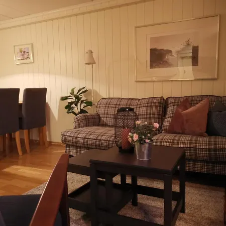 Jomfruburet Og Drengestua Chalet Gran